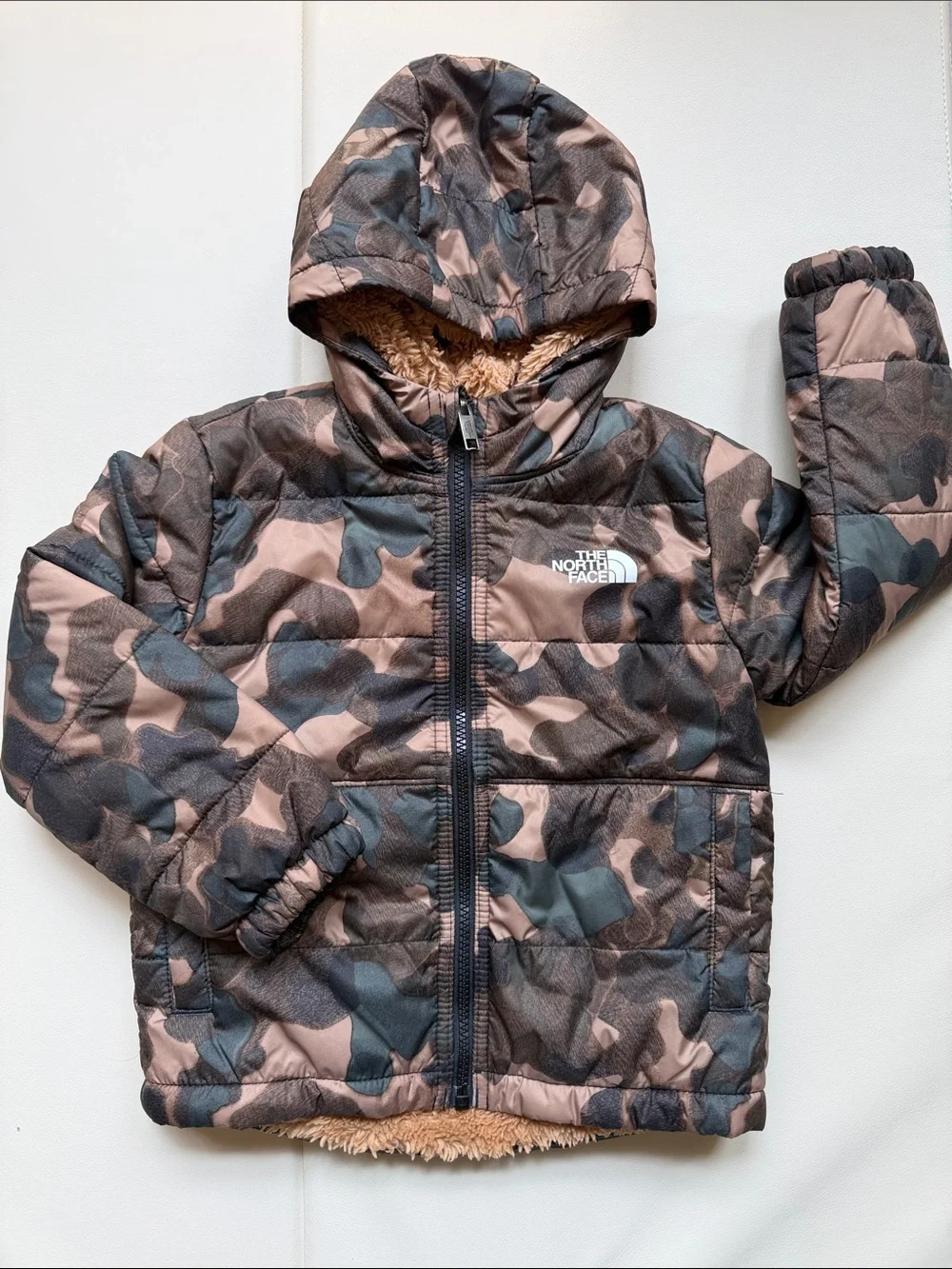The North Face Kids Size 4 Reversible Mossbud Swirl Sherpa Hooded Jacket Camo